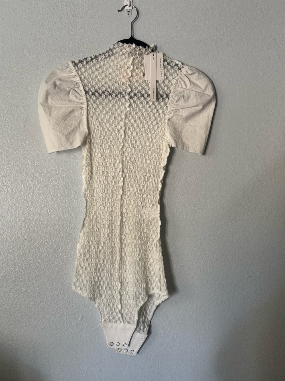 Textured White Puff-Sleeve Bodysuit - Brand: